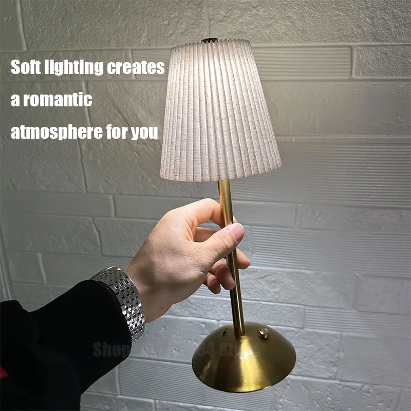 Настольная лампа с питанием от USB ночник тёплый прикроватный светильник