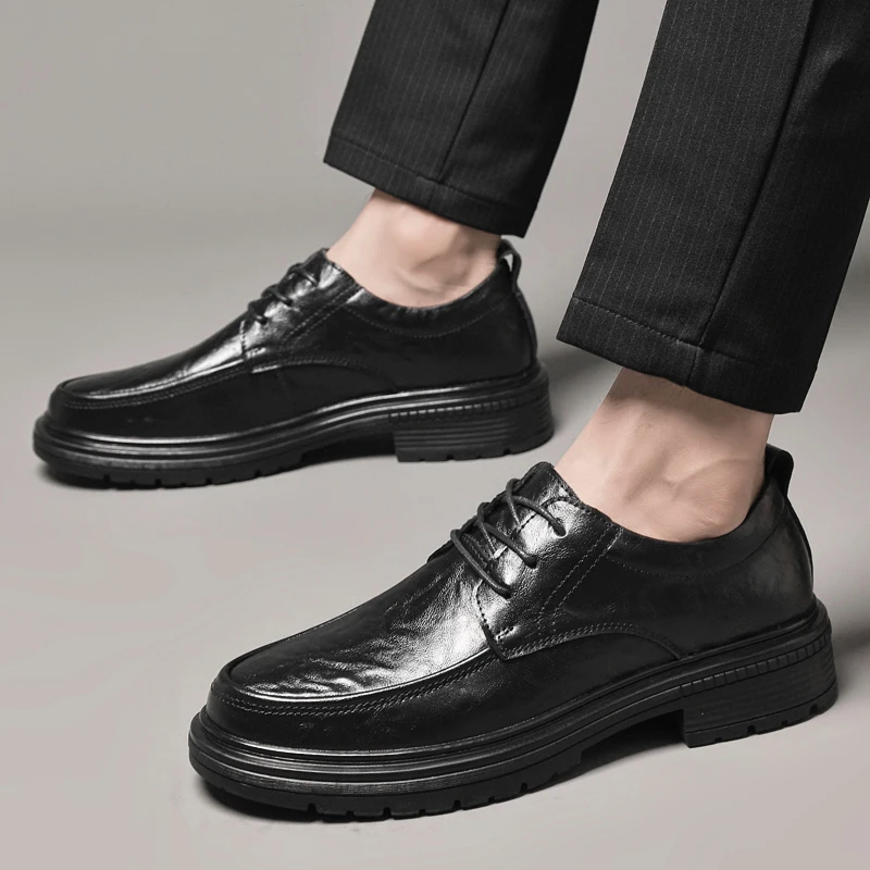 2024 New Men's Fashionable and Comfortable Lace Up Casual Leather Shoes Classic Style Business Banquet Oxford