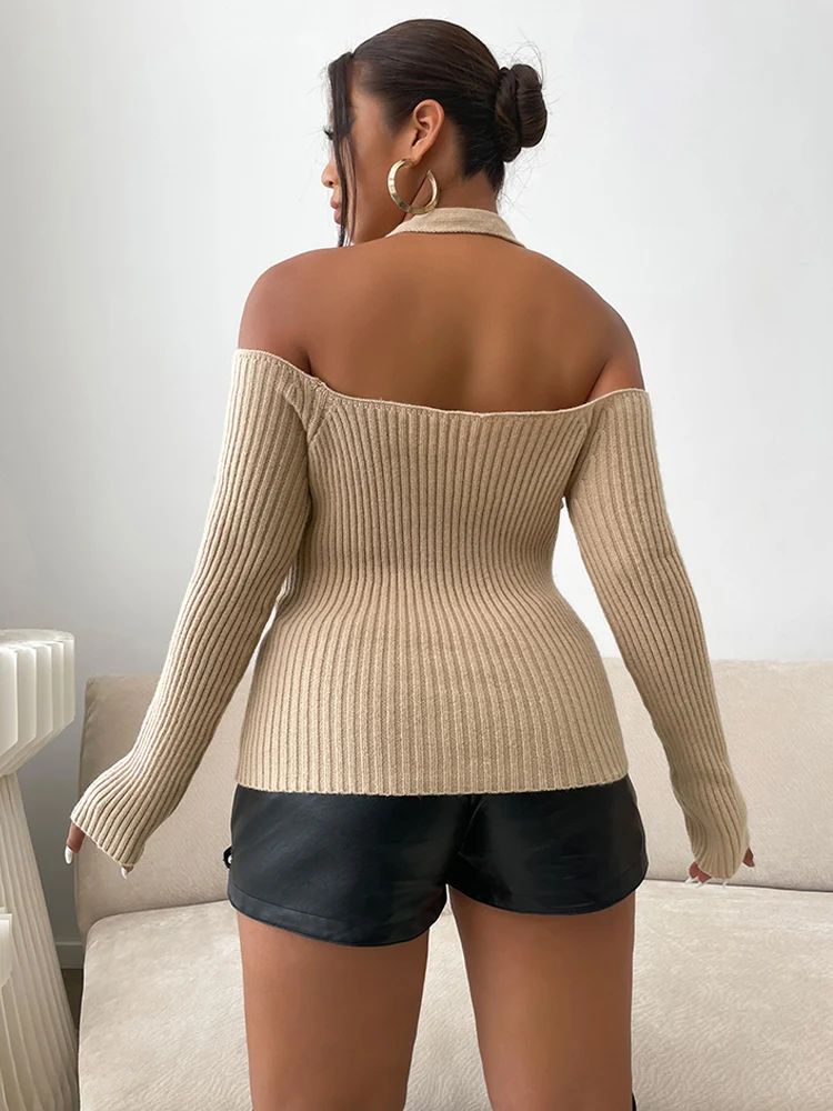 Женский трикотажный свитер в полоску с открытыми плечами и длинным рукавом |