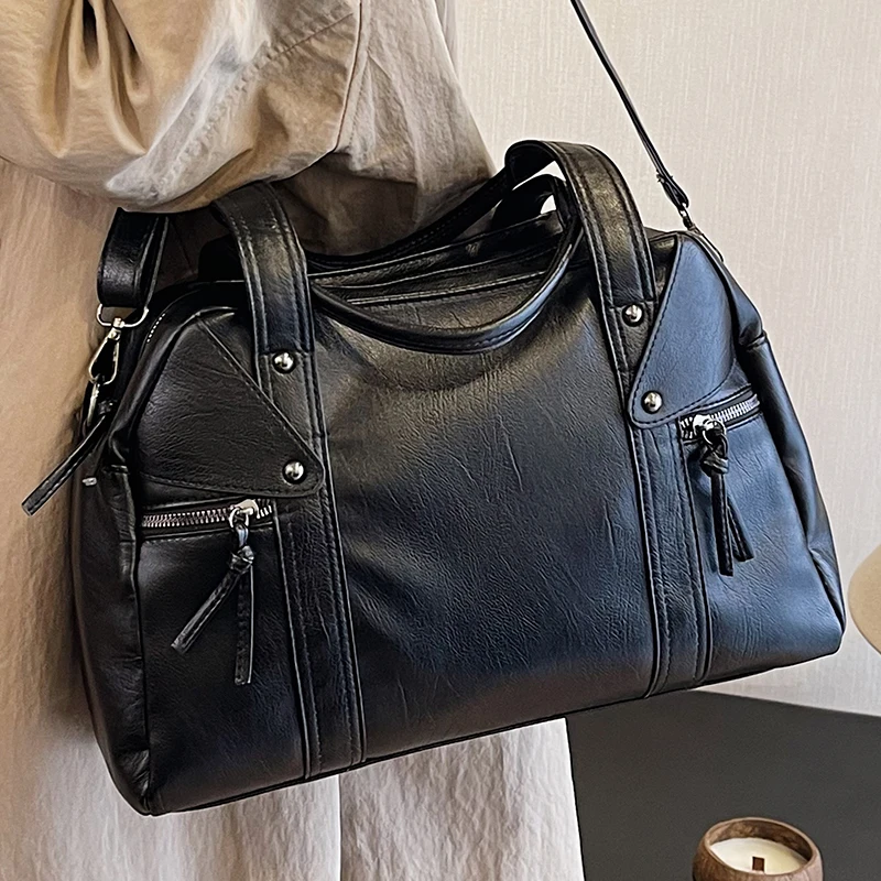 

Women's Black Travel Shoulder Bag Large Pu Leather Ladies Commuter Shopper Crossbody Bags Zipper Decoration Female Roomy Handbag