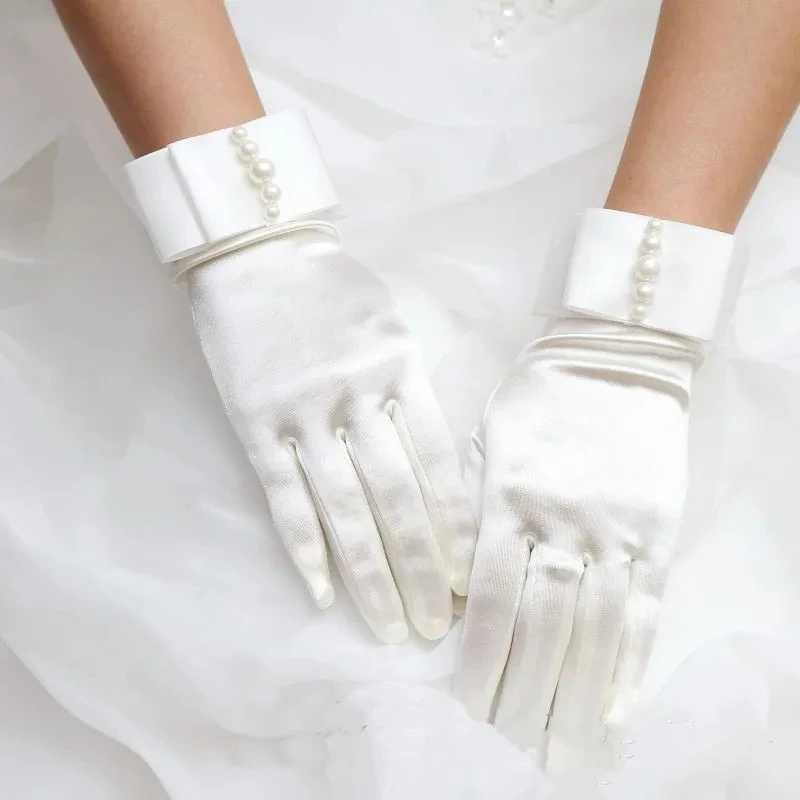 

White Wrist Length Short Gloves Luxury Ribbon Bow Pearl Wedding Party Elastic Satin Glove Five Fingers Separated Bridal Gift