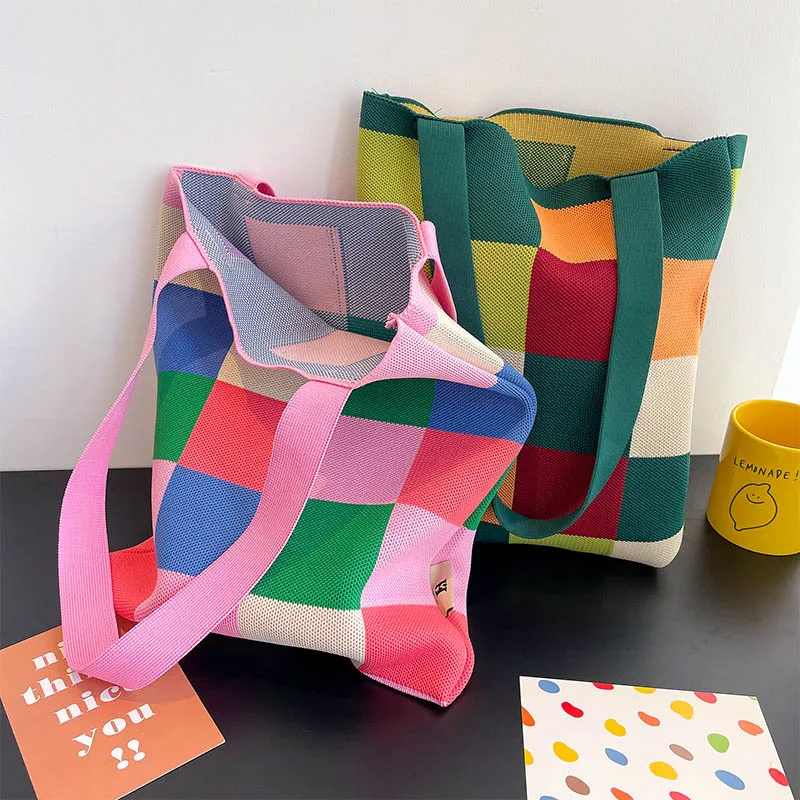 Женская вязаная сумка-мешок ручной работы