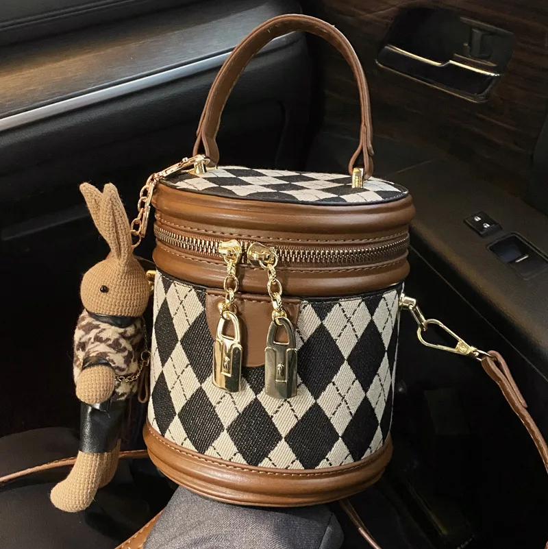 2023 spring new fashion niche crossbody bag senior texture Diamond plaid portable bucket bag