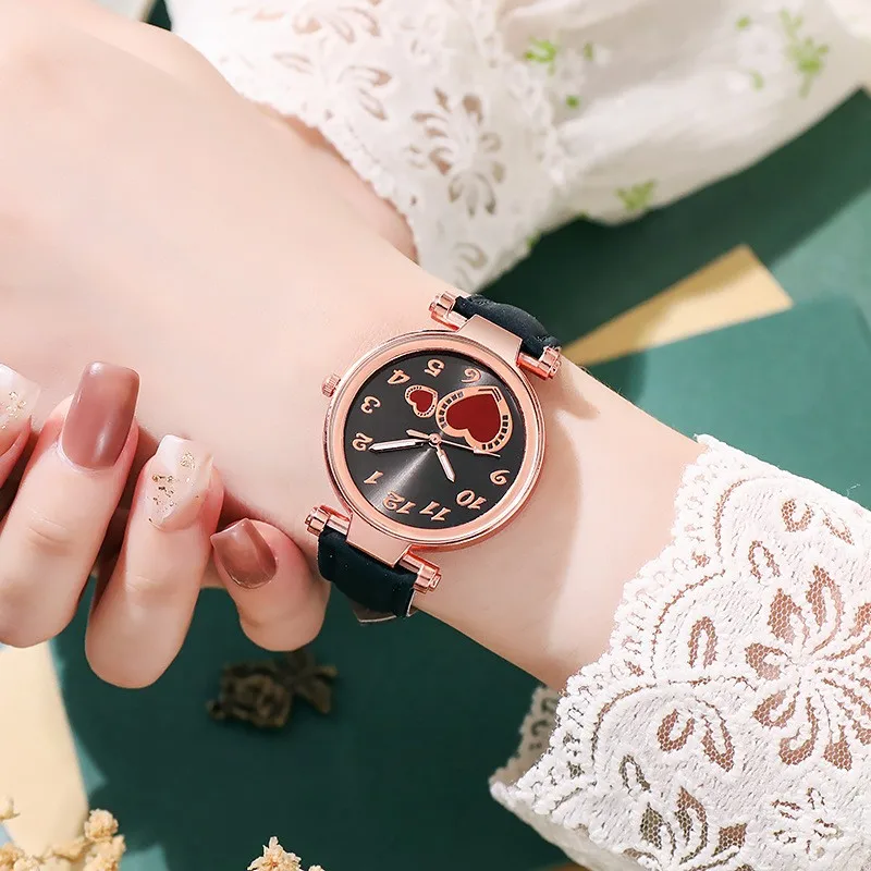 Youth Fashion Student Peach Heart Round Dial Cute Children's And Girls' Quartz Watch