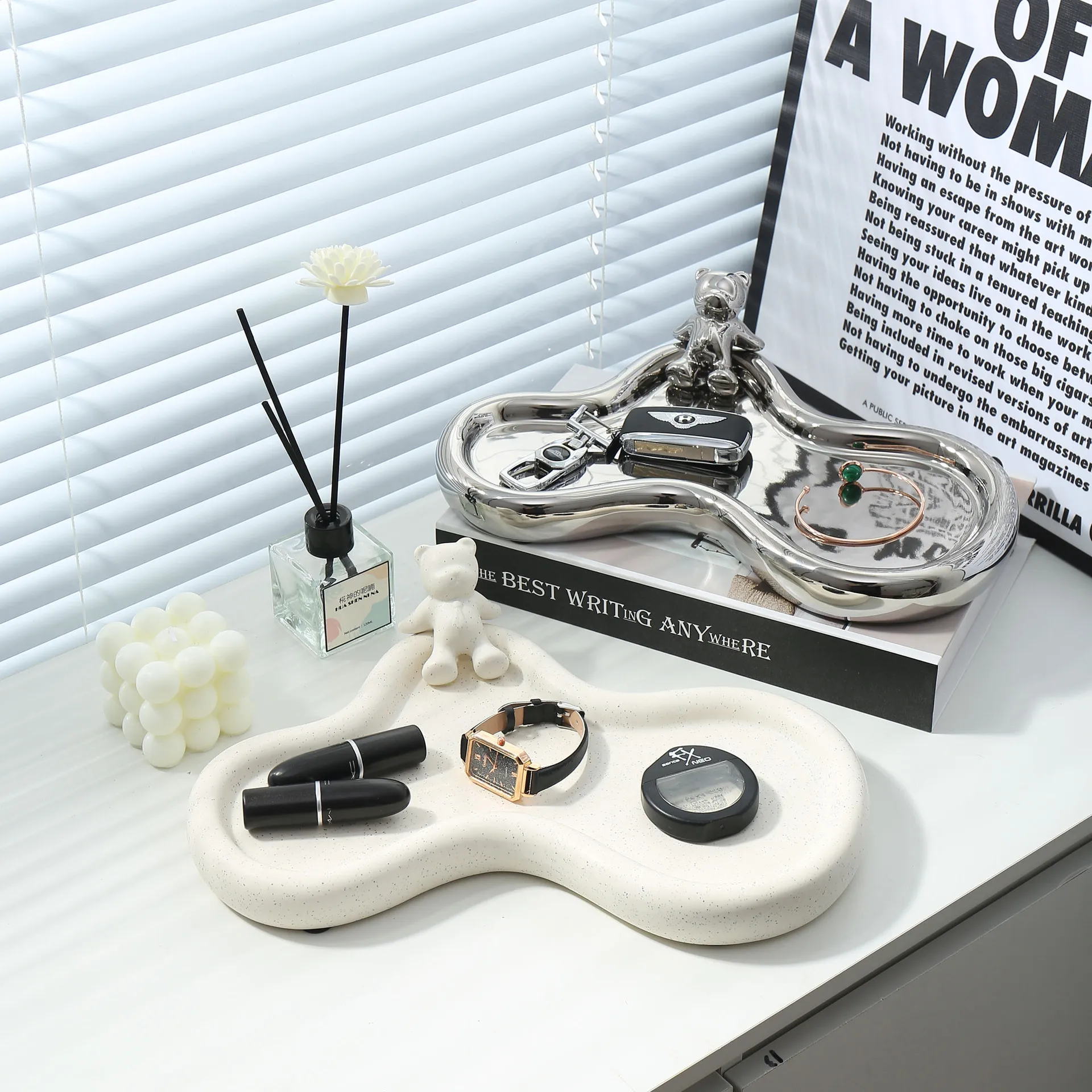 

New Nordic ins bear tray storage necklace jewelry plate luxury ceramic jewelry decorative tray ornaments