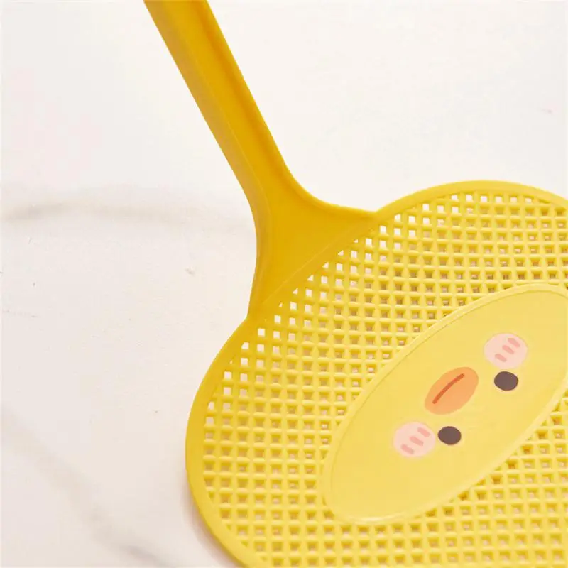 

Elastic Plastic Fly Swatter Pendable Cute Flying Insect Bat Mango Yellow Pest Control Bat Long Handle Flyswatter Durable Cartoon