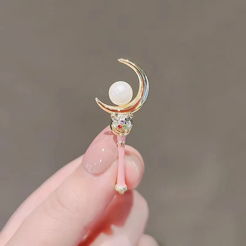 

Anime Sailor Moon Moon Stick Brooch Pin Metal Badge Pearl Jewelry For Backpack Clothing Accessories Cosplay Prop Women Fans Gift