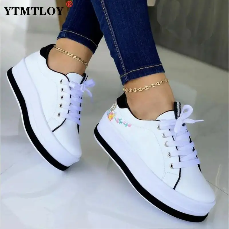 

2022 New Design Women Sneakers Fashion Breathable Non-slip Shoes Women Thick Bottom Sneakers Women Leisure Footwear Plus Size