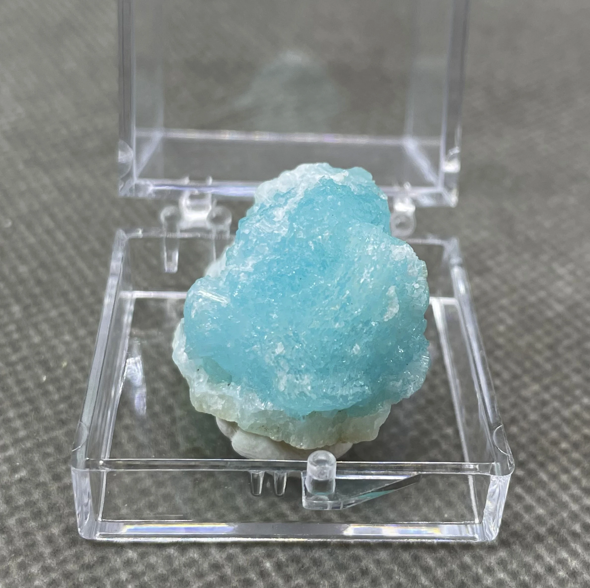 NEW! 100% natural Blue Aragonite minerals specimen stones and crystals healing crystals quartz  from China (box size 3.4cm)