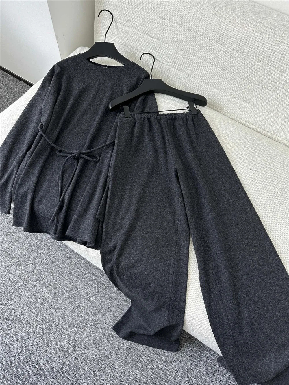 Женский брючный костюм шерстяной свободный топ с поясом + эластичные широкие