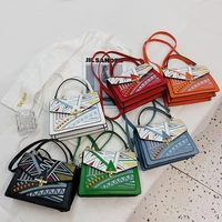 new arrival embroidery pattern handbags fashion purses and handbags luxury designer bag casual lock hasp women bags shoulder bag