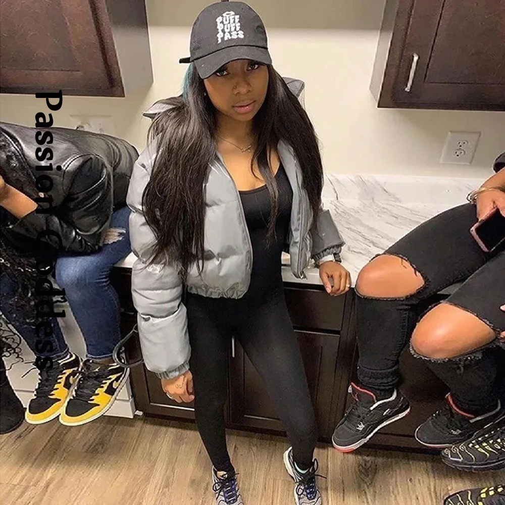 Женские блестящие серые пуховики из искусственной кожи зимние глянцевые толстые