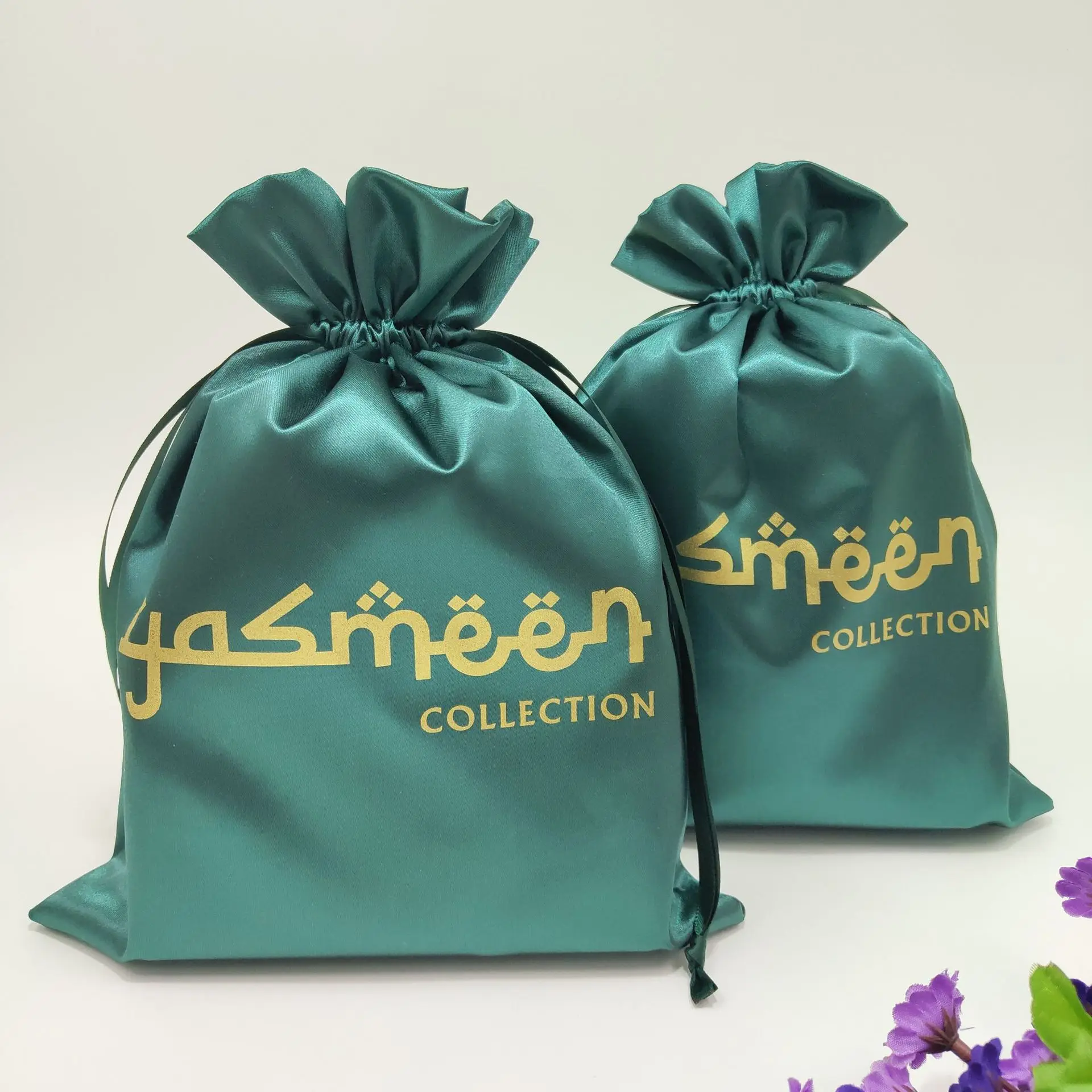 

Luxury Virgin Hair Bags Packaging Wigs Satin Pouch Makeup Cosmetic Wedding Party Drawstring Pouch Silk Storage Bag Custom logo