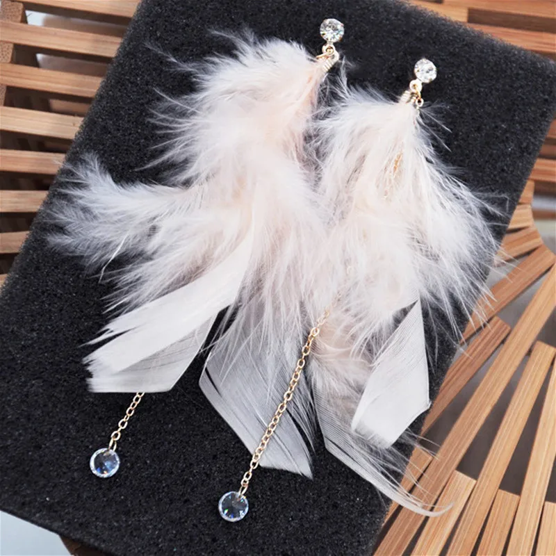 2022 New White Gray Feather Earrings Long Super Fairy Plush Earrings Female Temperament Elegant Luxury Fashion All-match Jewelry