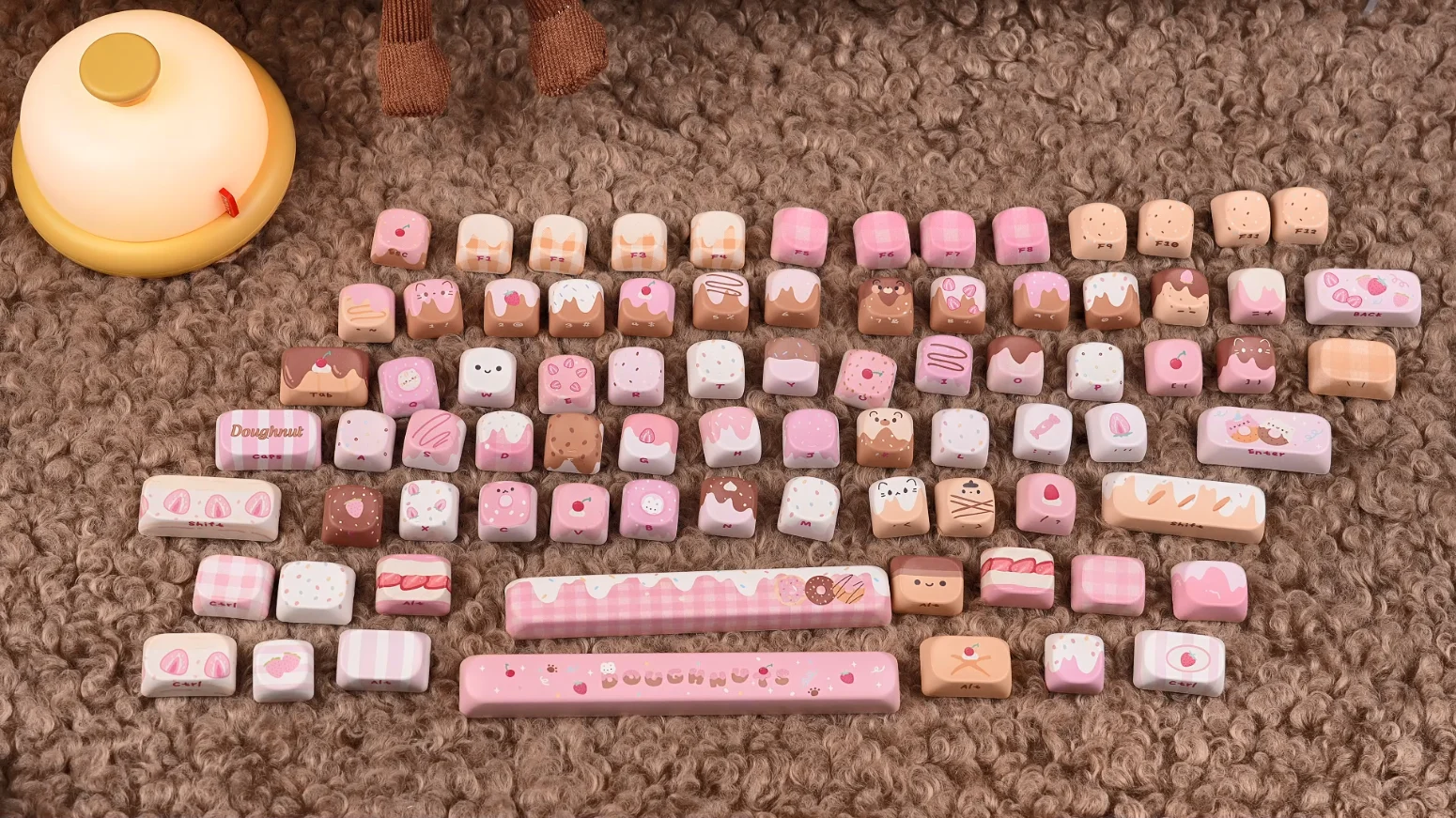 Фото KiiBOOM Dough Fluff Keycap 144 (MOA)/143 (вишня) 5-сторонние клавиши с сублимационной краской для 60%/65%/75%/TKL/полноразмерной механической клавиатуры №4