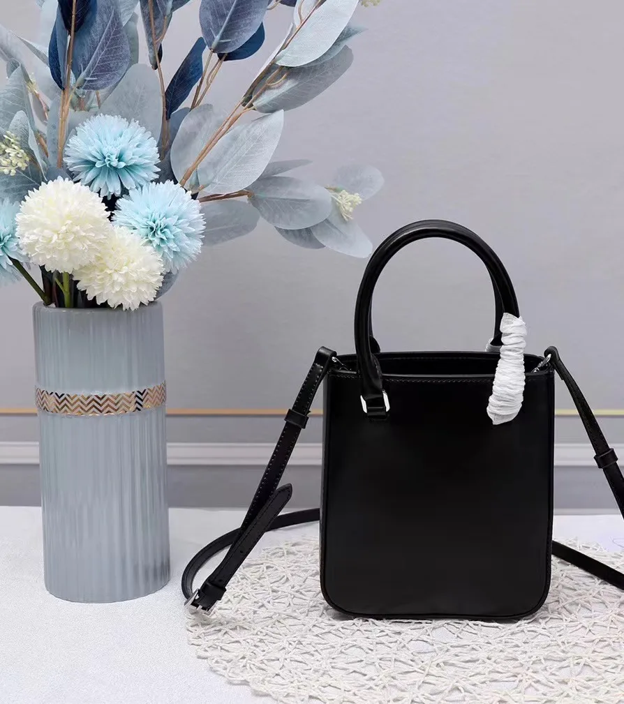 

High-end custom 2022 spring and summer hot new products ladies bright handbag high-end mini fashion shoulder bag