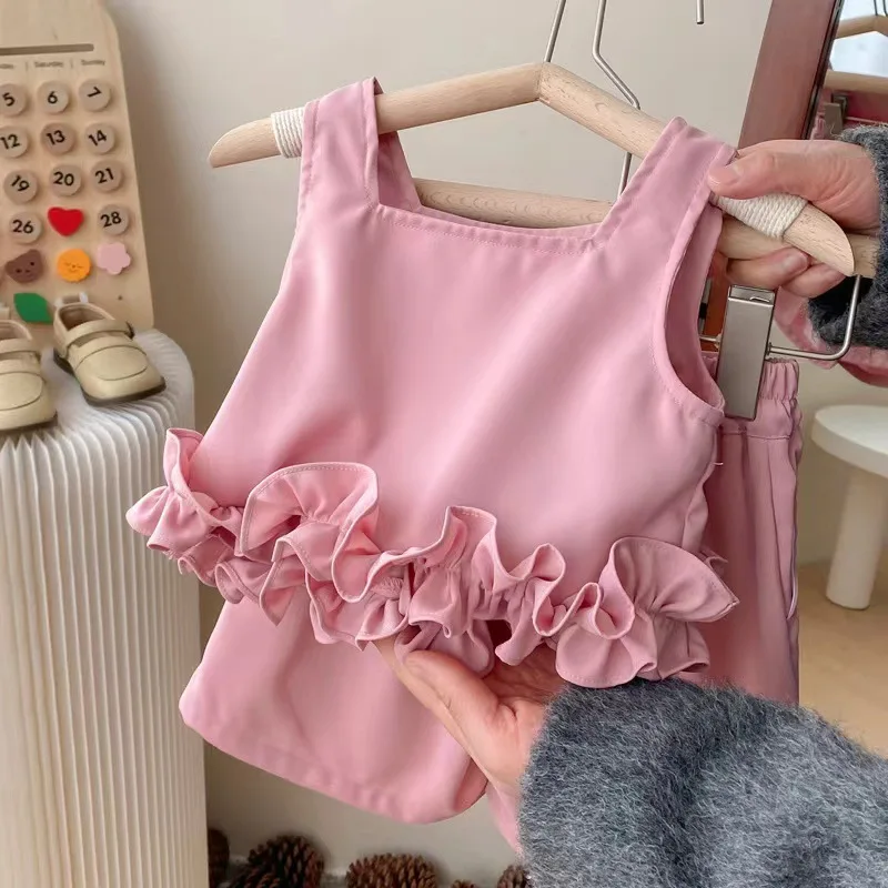 

Лето 2023, модный костюм из двух предметов для девочек, комплект детской одежды для малышей, включая блузку без рукавов + шорты