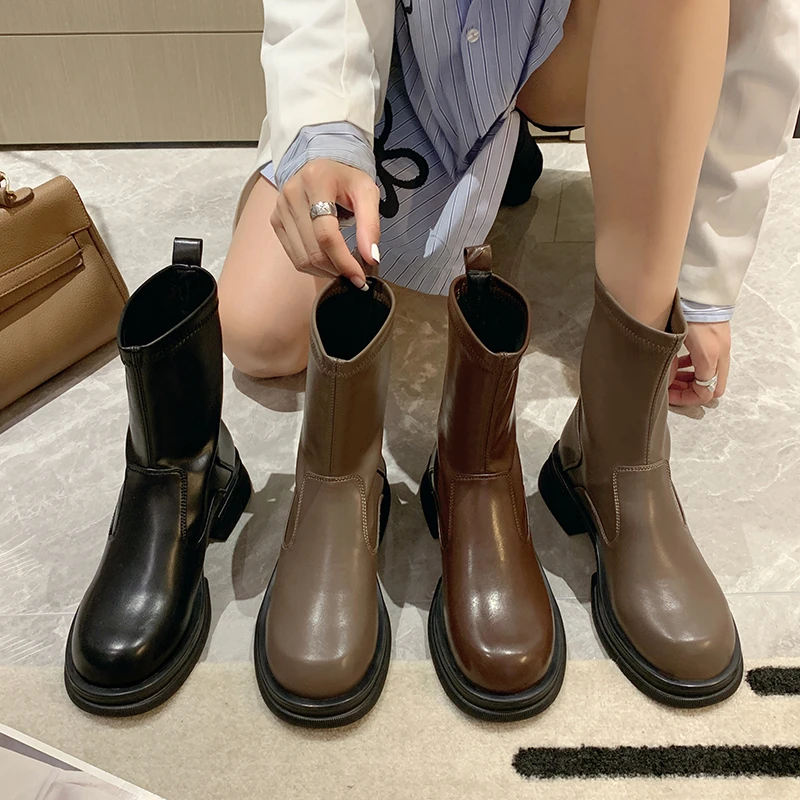 

Элегантные женские ботинки, роскошные дизайнерские ботинки с круглым носком, рок-стиль, до середины икры, на средней резиновой подошве, лако...