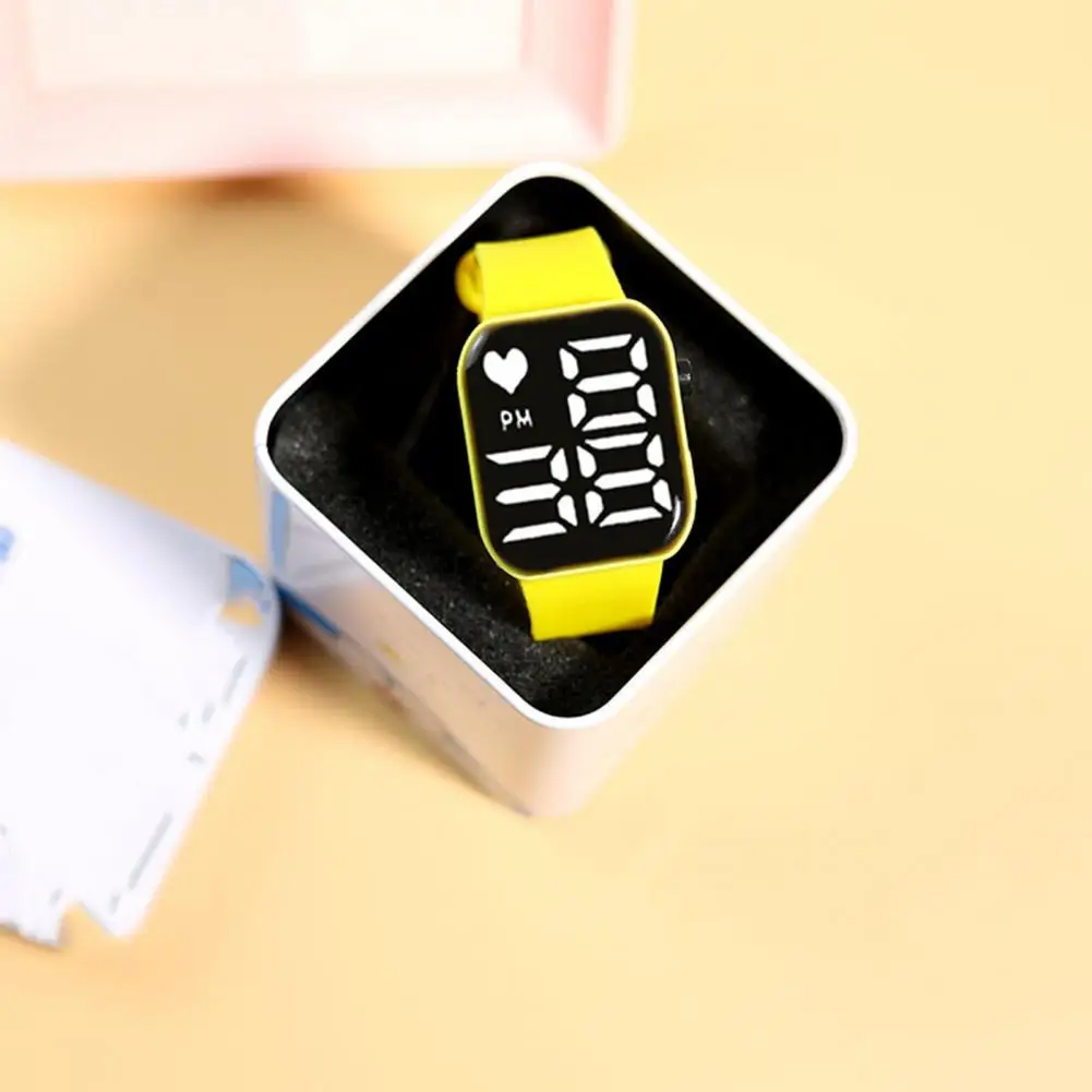 Рисунок 2 - Наручные часы с большим экраном