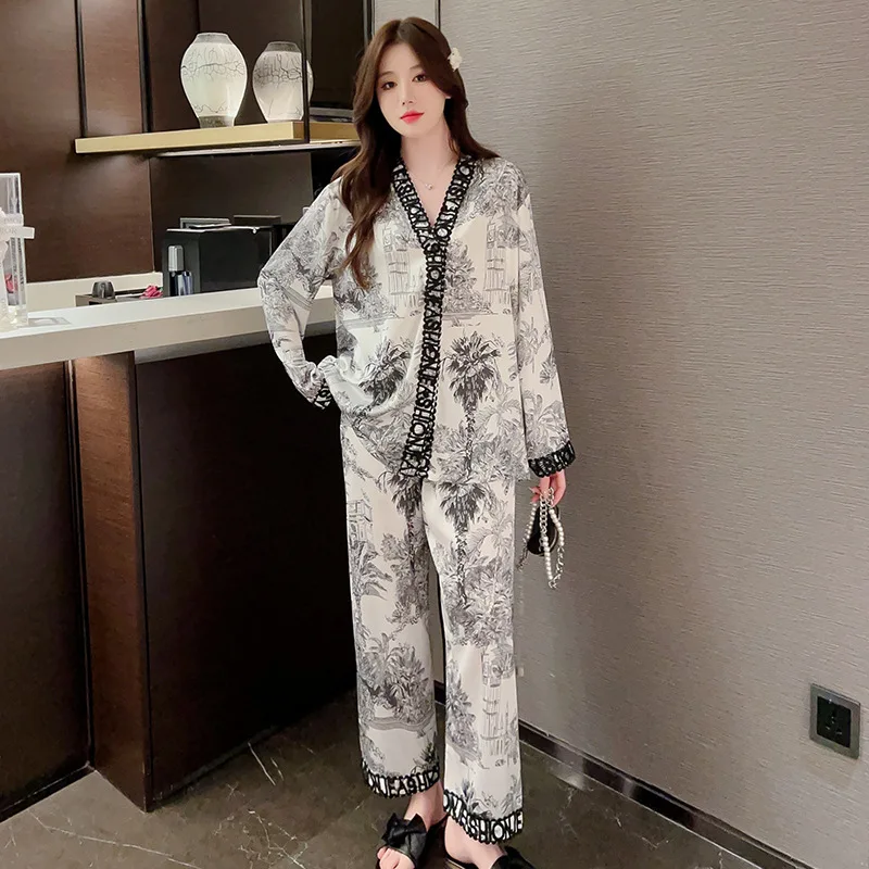 Spring Mountain Rudai Pajamas Women's Spring New Ice and Snow Silk Pants Long sleeved Printed Outwear Home Fur