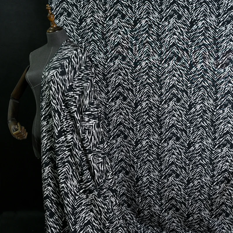 

Cedar Black and White Abstract Visual Impact Print Haute Couture Shirt Dress Skirt Mulberry Silk Fabric Sewing Needlework Cloth