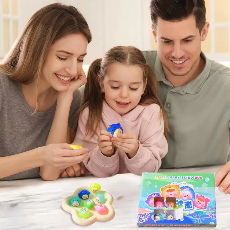 Кукла Статуя Адвент-календарь 24-дневный календарь обратного отсчета Рисунок для