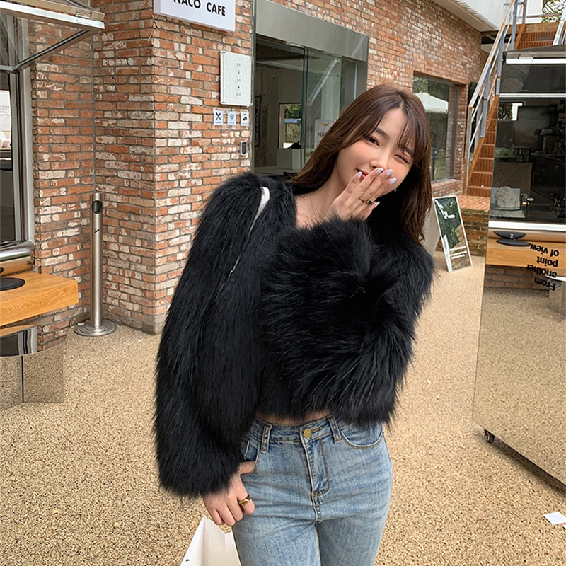 Женское двухстороннее пальто из меха енота новинка зима 2023 короткое в