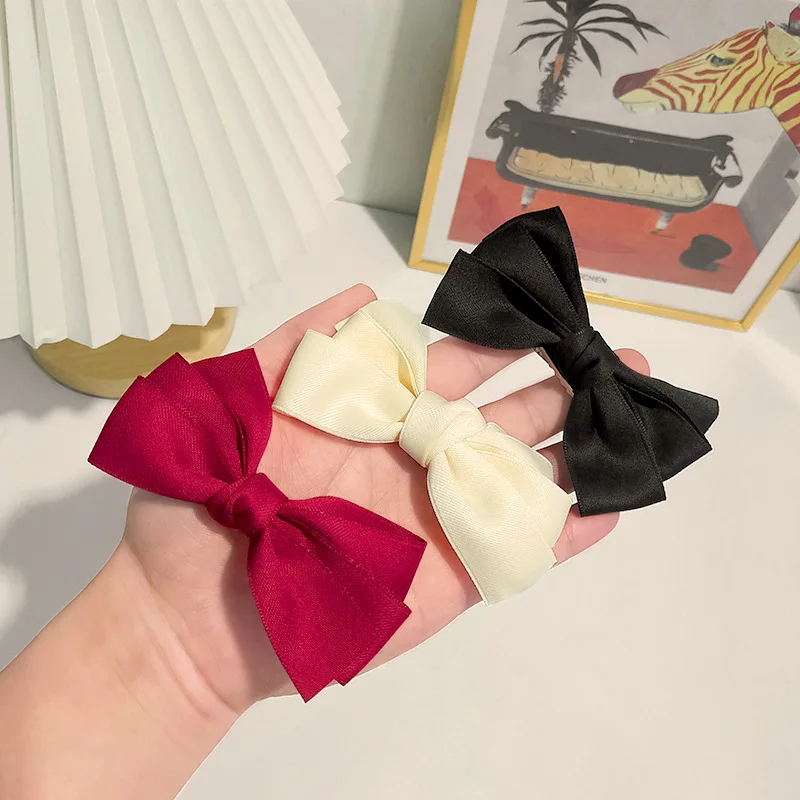 Заколка для волос с трехслойным бантом в стиле ретро |