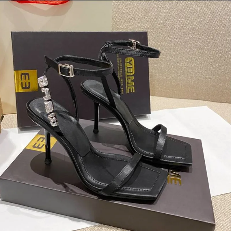 Women's 2023 Spring/Summer New High Heel Fashion Banquet Rhinestone Letter Buckle Square Head Slim Heel Open Toe Roman Sandals