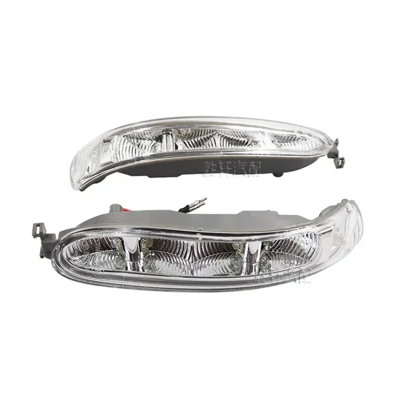 Фото Указатель поворота в боковое зеркало для Mercedes-Benz W209 CLK 2002-2009 (CLK200, CLK220, CLK240, CLK270, CLK280), Viano W639 №3