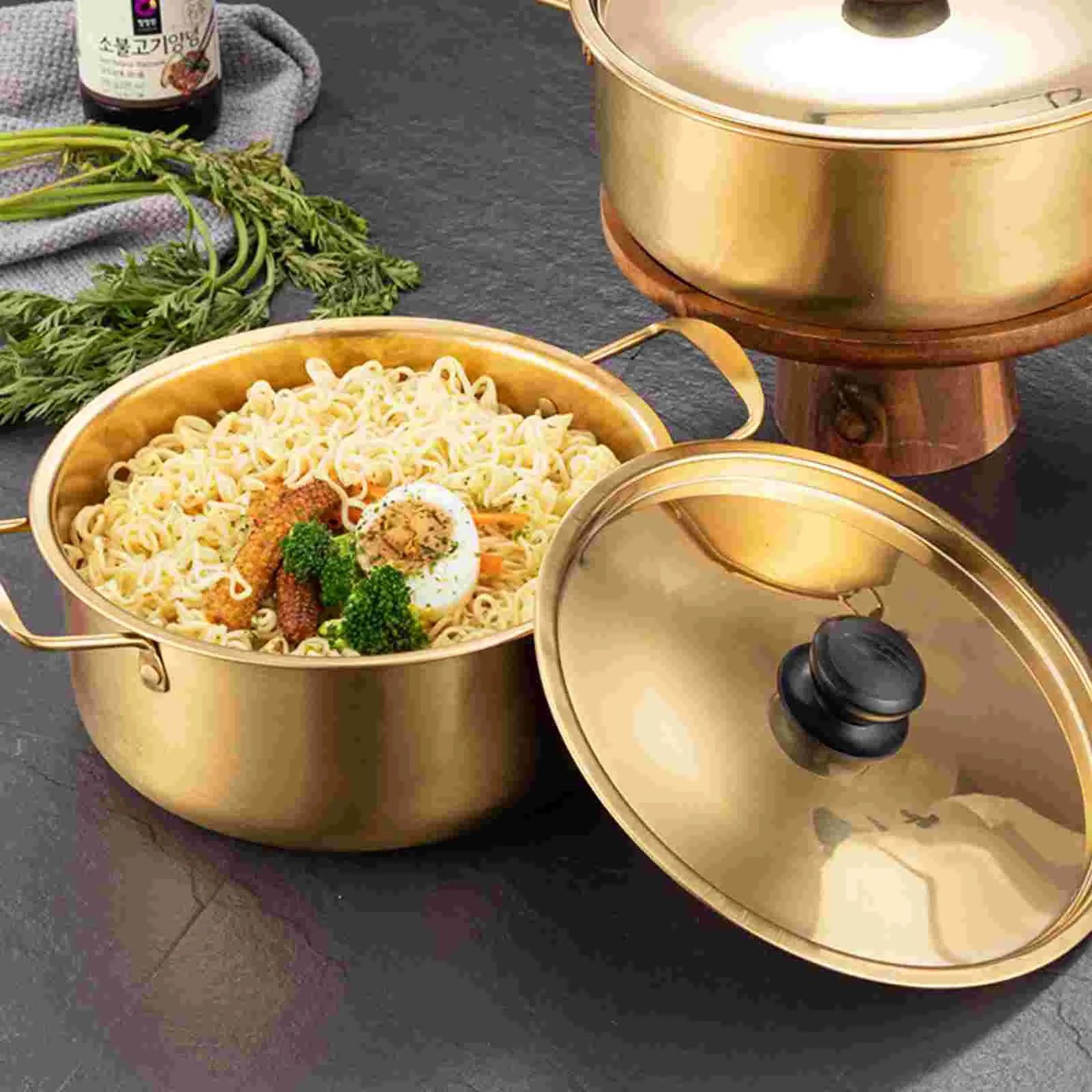 

Household Kitchen Pot Stainless Steel Cooking Pot Noodle Pot with Handle Lid