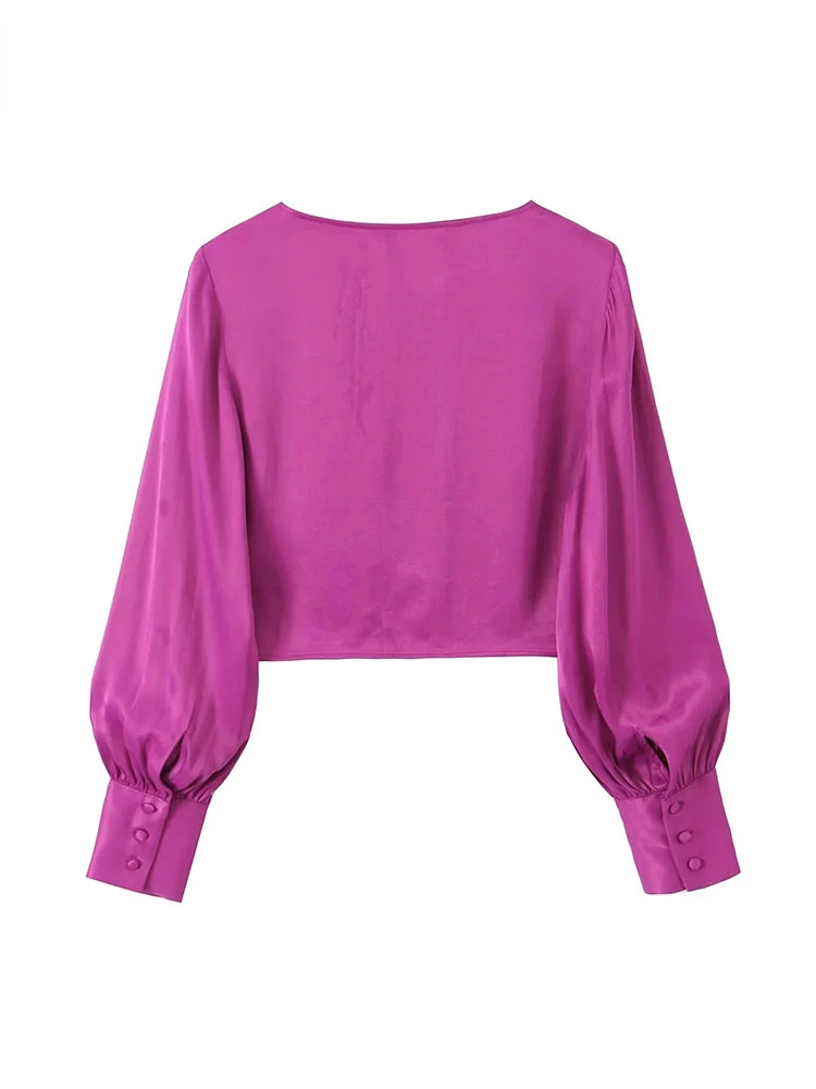 Рисунок 2 - Летняя приталенная рубашка с V-образным