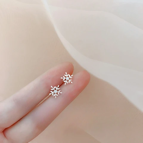 Романтические темпераментные серьги-гвоздики из стерлингового серебра 925 пробы с инкрустацией крошечным цирконом и снежинками для женщин, ювелирные аксессуары, Рождественский подарок
