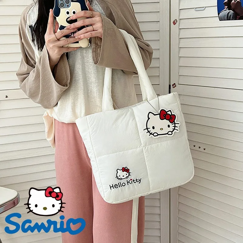 

2023 Original Sanrio Handbag Down Cloth New Kawaii Cute Makeup Bag Washing Bag Lunch Box Snack Mommy Bag Hellokitty Kuromi Gifts