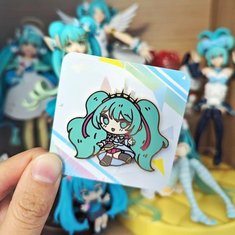 Эмалированная булавка Proseka Anniversary Miku