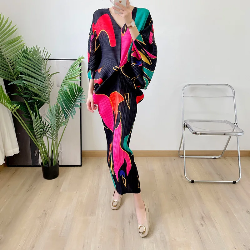 

Miyake pleated bat sleeve printed dress women's summer new temperament slim V-neck skirt long skirt X253