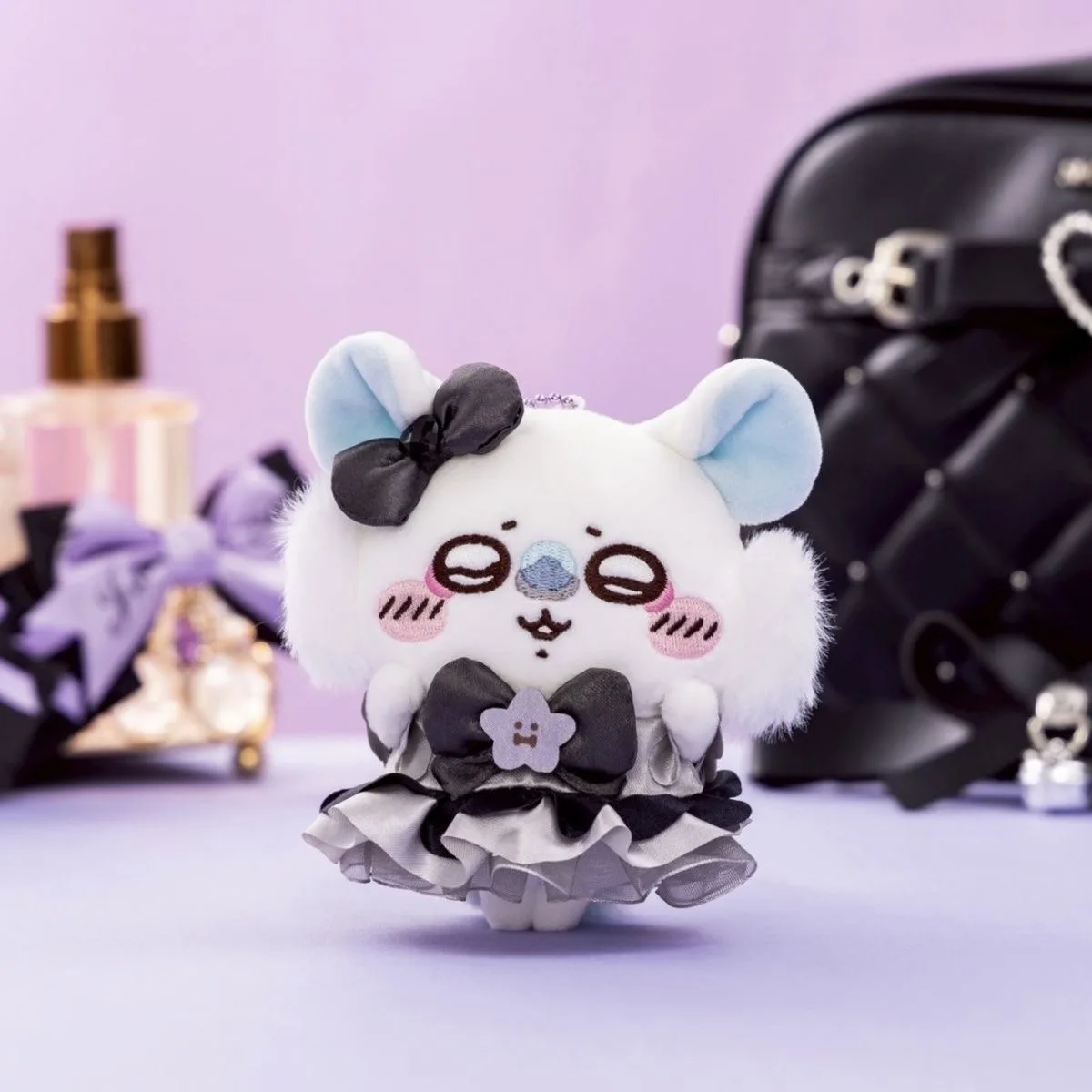 Фото Плюшевый брелок-подвеска Chiikawa Hachiware Usagi Momonga из серии Black Magic для украшения рюкзака, подарок на день рождения для пары №5