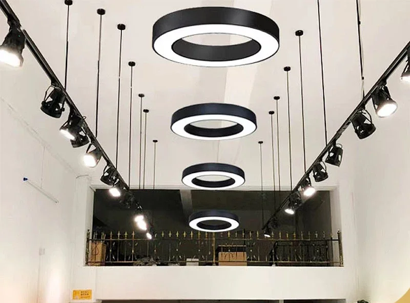 Магазин коммерческой подъемности фотовспышка раздвижная одежда для