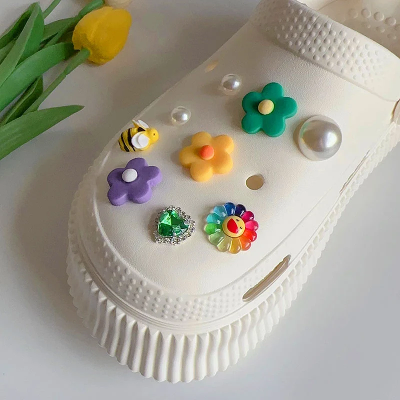 DIY Luxury Designer Cute Bees Sunflowers Shoes Charms Pack Accessories Vintage Bling Hearts Rhinestone All-match Shoes Jewelry