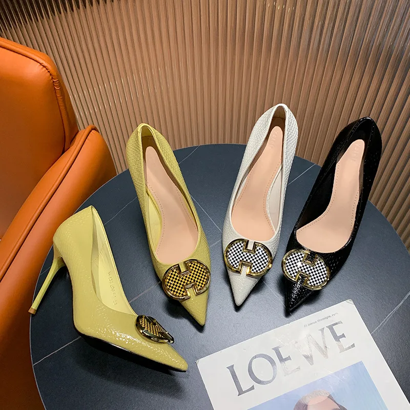 

2022 Fashion European and American Temperament High Heels Women's French Checkerboard Metal Buckle Stiletto High Heels Women