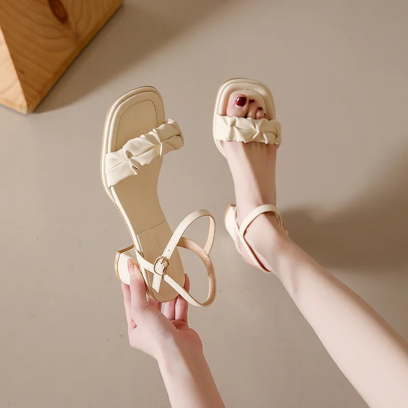 

Босоножки женские с прямым ремешком, модные туфли на толстом среднем каблуке, с жемчужинами, сказочный стиль, лето 2023