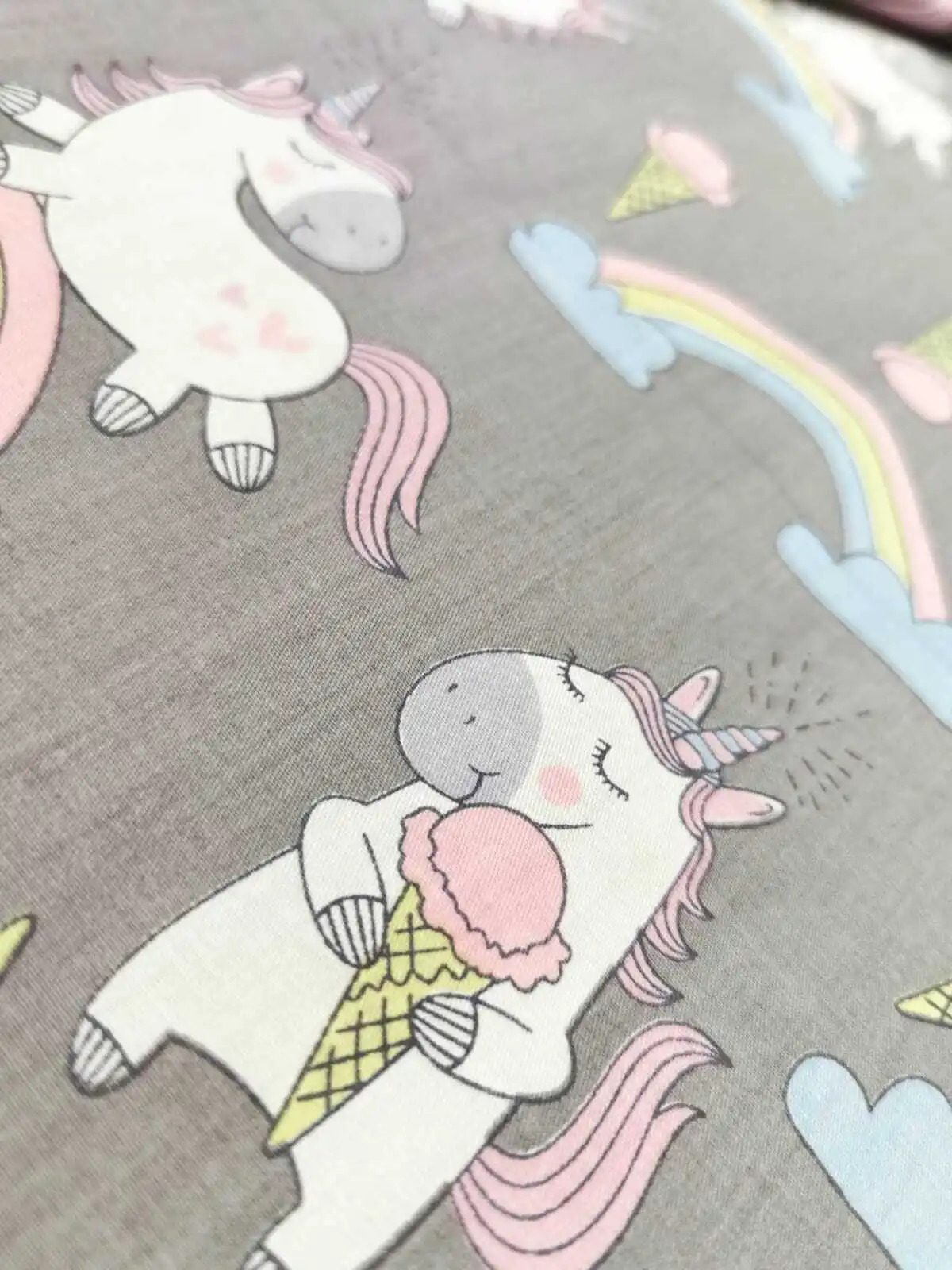 Ткань для шитья 100% хлопок 50*160 см &quotЕдинороги и радуга на сером&quot |