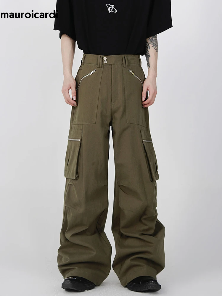 

Mauroicardi Spring Cool Loose Wide Leg Cargo Pants Men with Many Zippers and Pockets Designer American Retro Trousers 2023