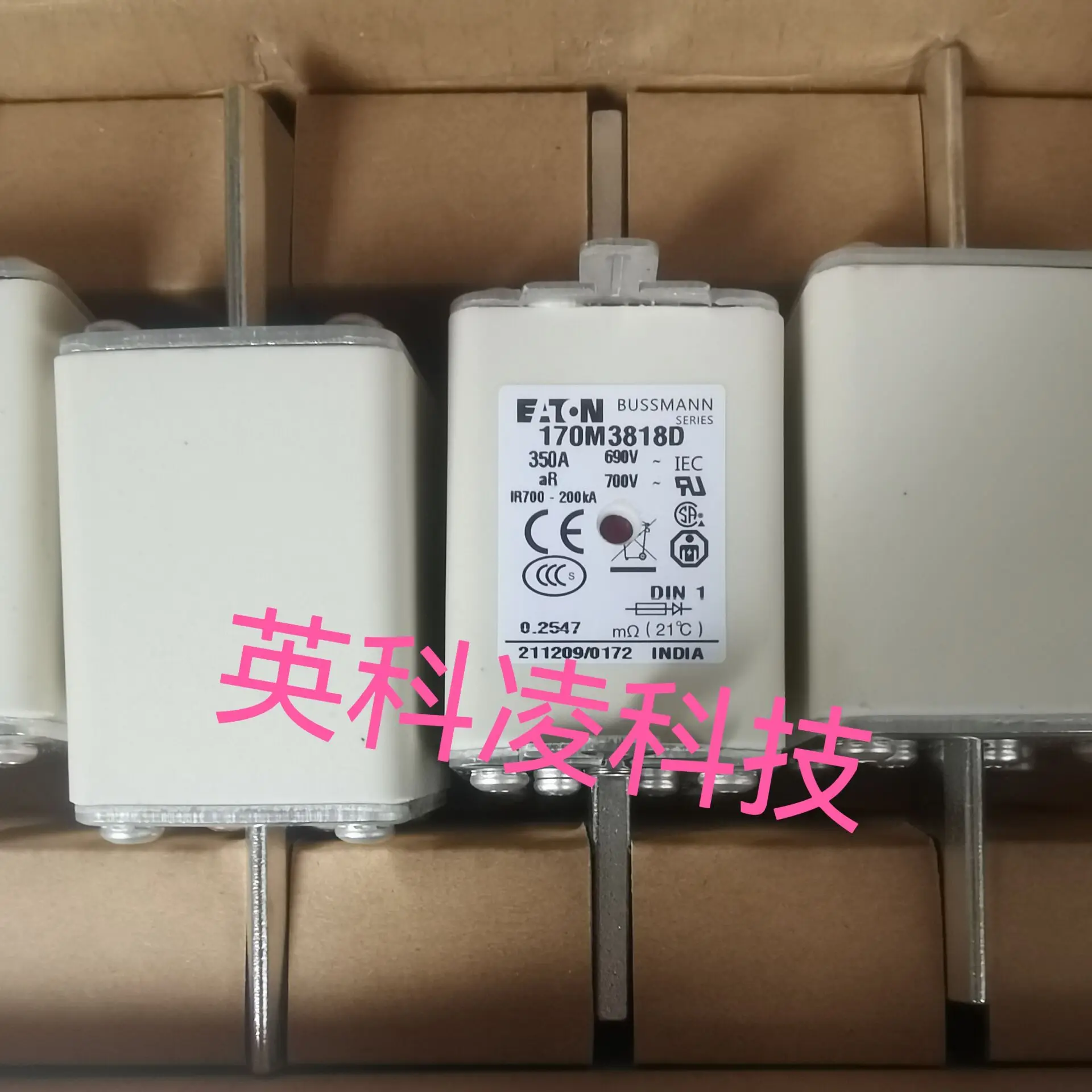 

Новые Предохранители 170M3818D 350A690V