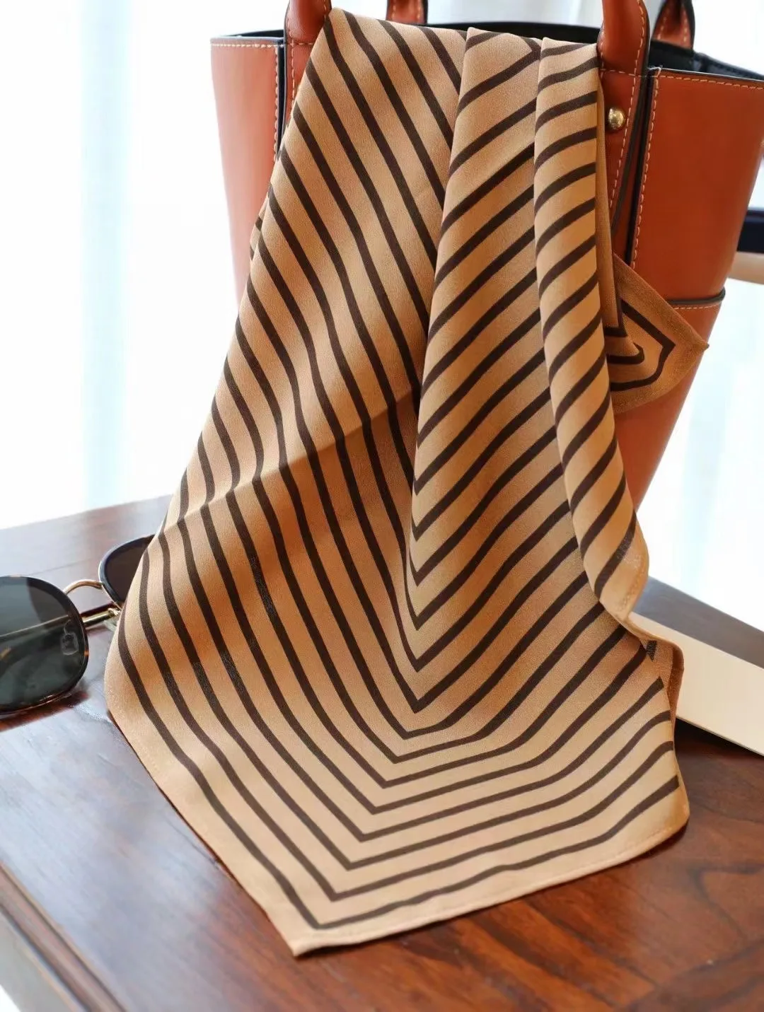 Free Shipping Sweden Brand TOTEM Luxury Women Pure Silk Square Scarf Silk Lady Bandanna Stripe Simple Design Handkerchief