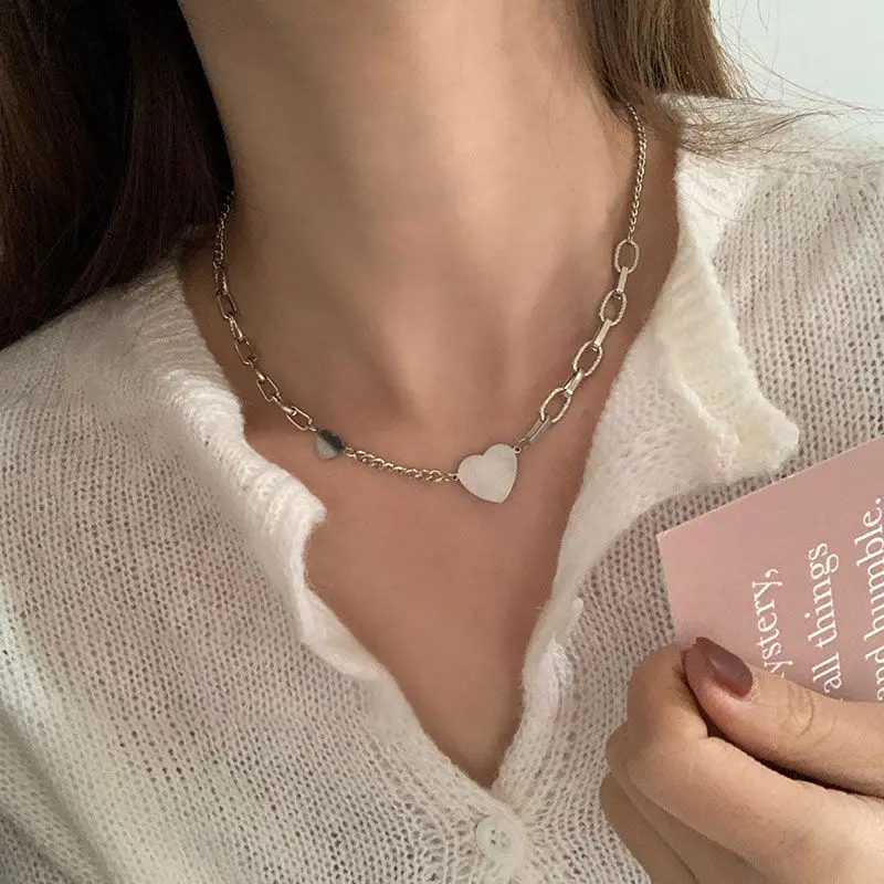 

Punk Thick Lock Chain Heart Shape Pendant Short Choker Necklace For Women Retro INS Silver Color Metal Necklace Jewelry