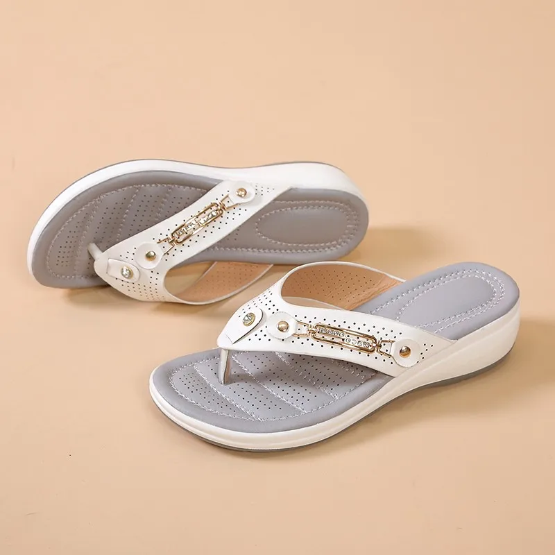 Women's Summer Slippers 2022 Metal Button Ladies Slippers Wedge Beach Sandals Outdoor Thick Bottom Casual Fashion Personality