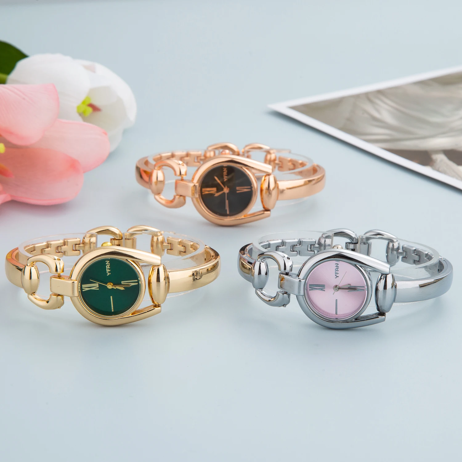 Best Selling Products 2023 Cute Luxury Gold Watch for Women Designer Clothes Fashion Stainless Steel Quartz Wristwatches