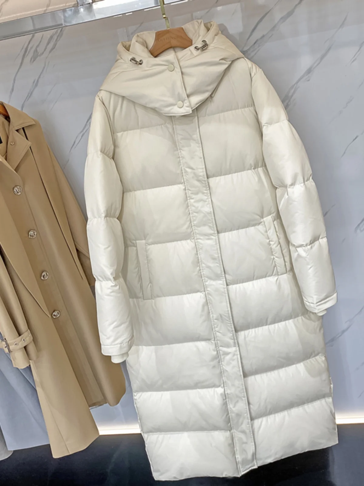 Женское пуховое пальто с капюшоном цвет в ассортименте