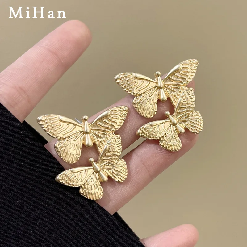 

Mihan Modern Jewelry Butterfly Earrings 925 Silver Needle Sweet Korean Temperament Metallic Gold Color Earrings For Women Gift